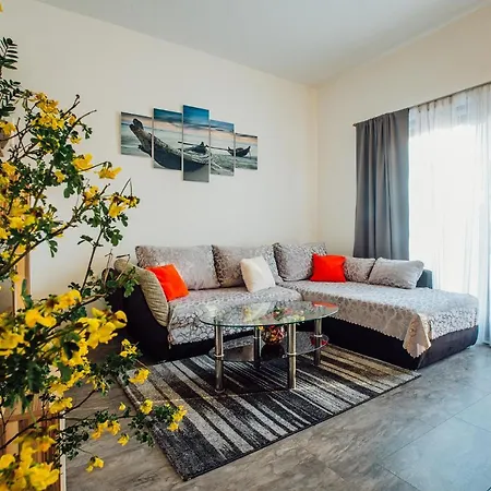 Essentia Apartment *