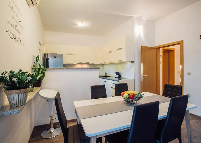 Apartment Essentia