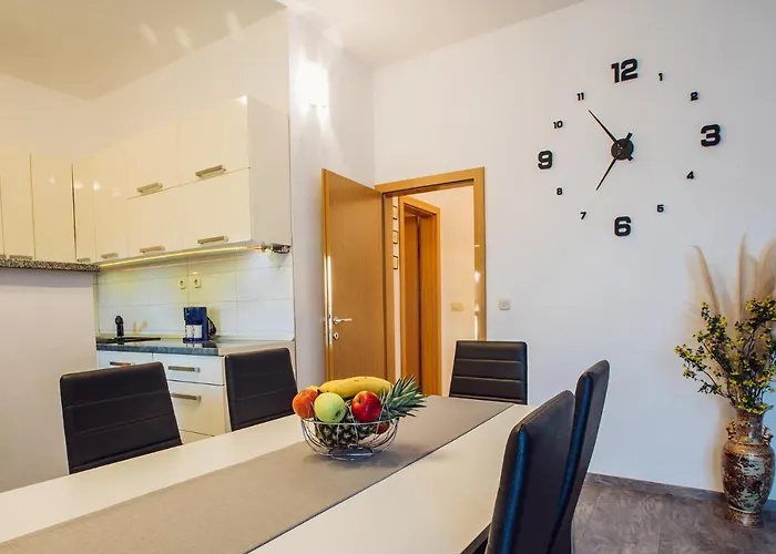 Essentia Apartment