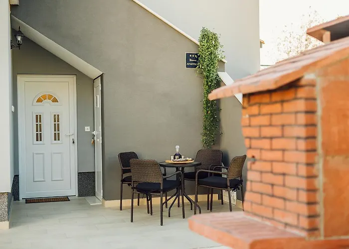 Essentia Apartment